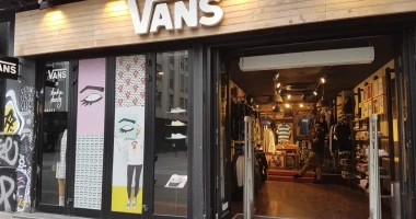 VANS Store Paris - Beaubourg